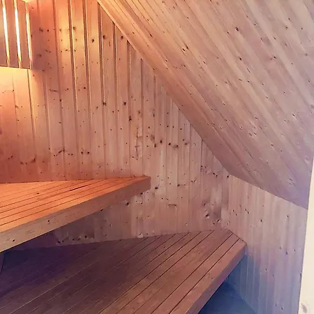 度假居 4 Star In *